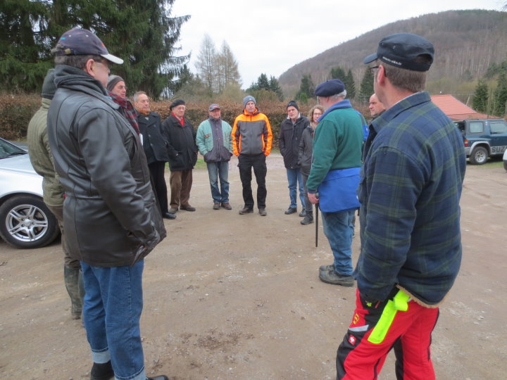 Der erste Vorsitzende Hans Vogeley begr��t die Teilnehmer.