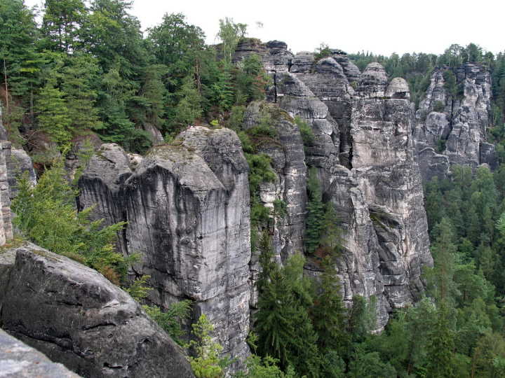 kamen wir zu dem H�hepunkt des vierten Tages, der Bastei, der Abend klang aus bei einem Abendessen im einem historischen Gew�lberestaurant in der Altstadt von Dresden.