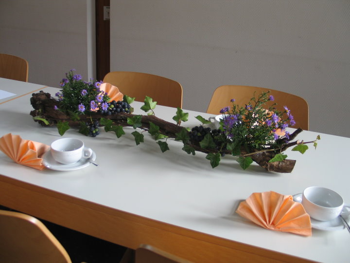 Unser Fachberater Werner Schneider sorgte wie immer f&uuml;r eine sehr sch&ouml;ne Tischdekoration.