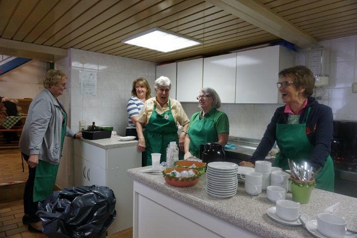 Auch das K�chenteam war gut drauf.