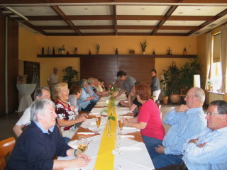Mittagessen in geselliger Runde