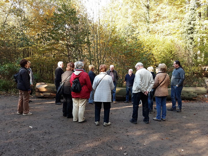 Begr��ung durch den ersten Vorsitzenden und einf�hrende Erkl�rungen.