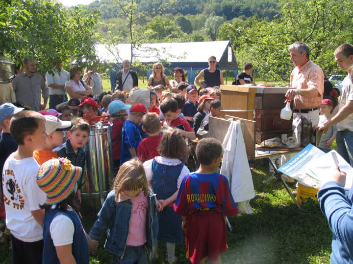 Werkzeuge und Hilfsmittel werden vorgestellt