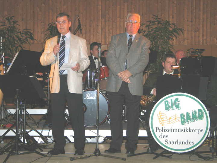 Begr��ung durch die beiden Vorsitzenden