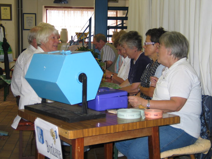 Die Lostrommel k�ndigt an „Bei uns k�nnen auch Nieten gewinnen“