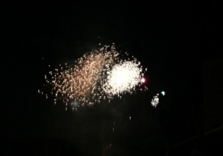 Kelterhaus in abendlicher Beleuchtung.