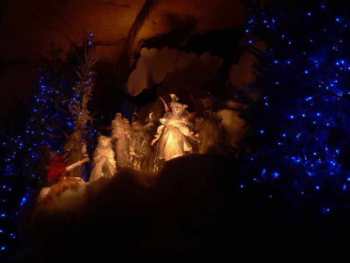 Weihnachtliche Deko in der H�hle