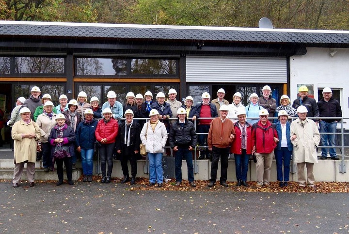 Teilnehmer der Fhrung zum Schiefer-Bergwerk.