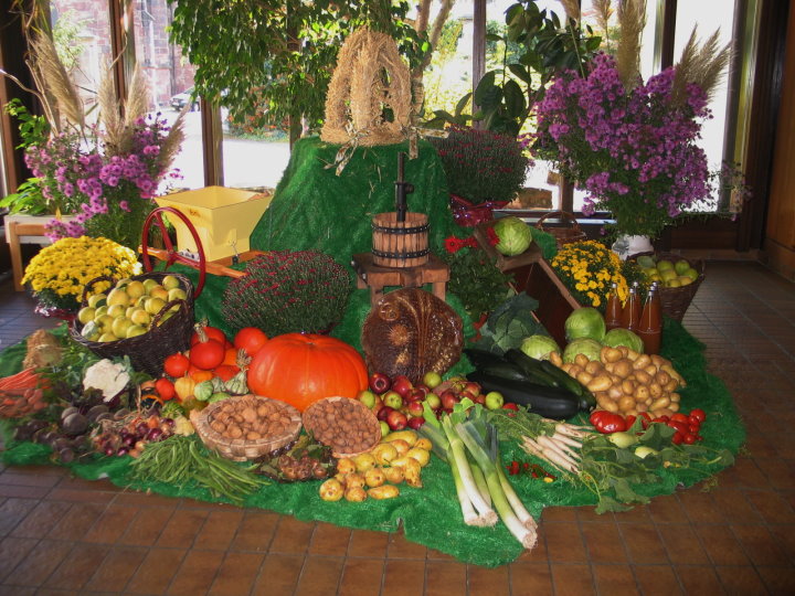 Erntedankdekoration im Albert-Schweitzer-Haus.
