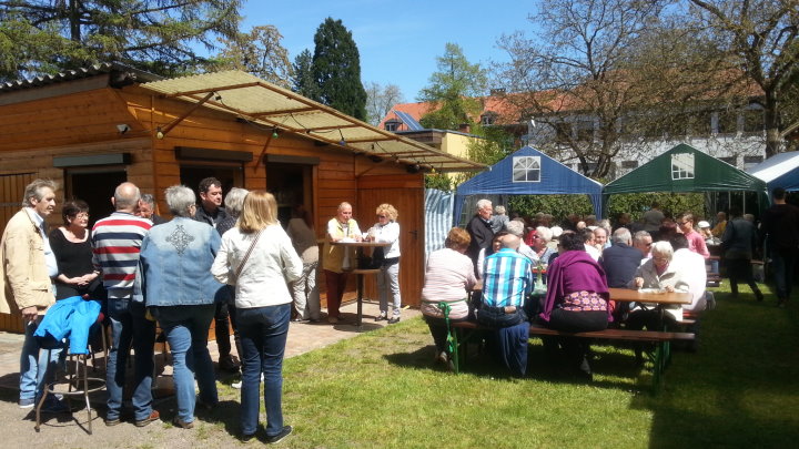 Das gute Wetter sorgte f�r regen Besuch den ganzen Tag.