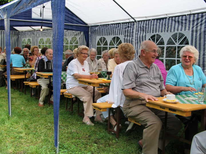 Bei sch�nem Wetter waren die Zelte stets gut besetzt