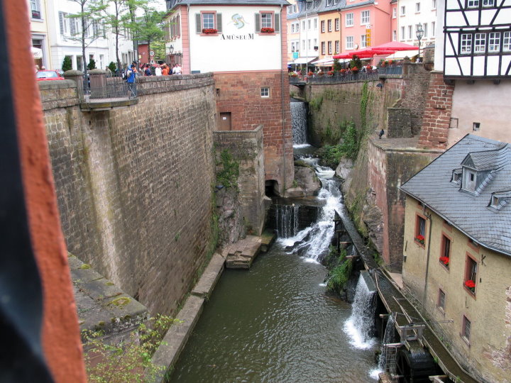 Kurze Rast in Saarburg, Wasserfall in Saarburg
