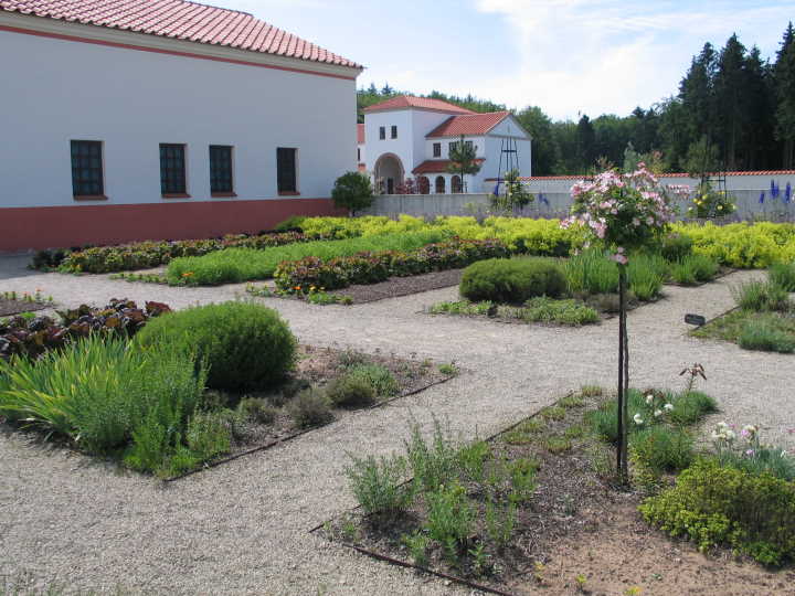 Im Gem�se- und Obstgarten