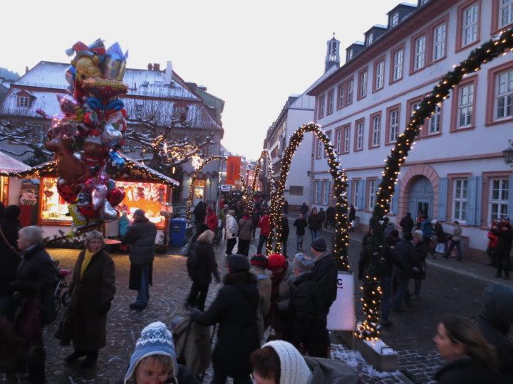 Weihnachtliche Ansicht.