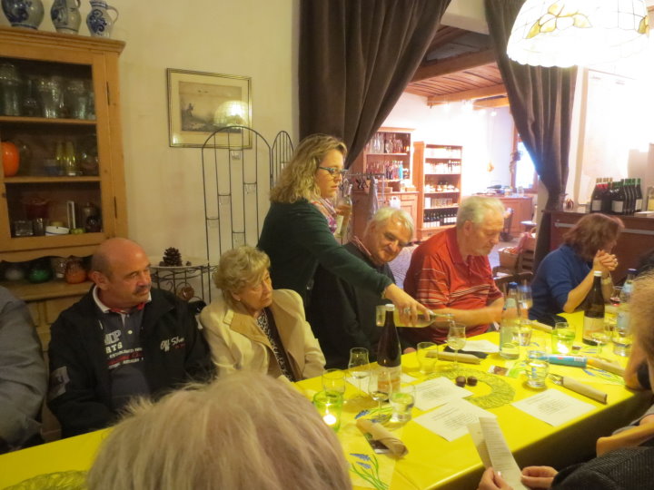 P�nktlich folgte unsere Weinprobe im Weingut Baum-Storzum