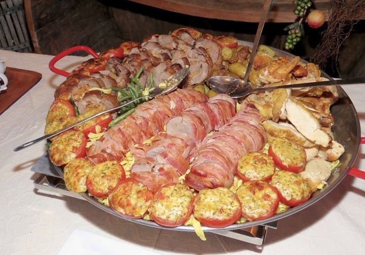 �u�erst leckeren Festmahl "Winzerpfanne".